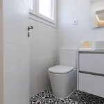 Modern 2br With Patio & Ac - 0e Apartment *