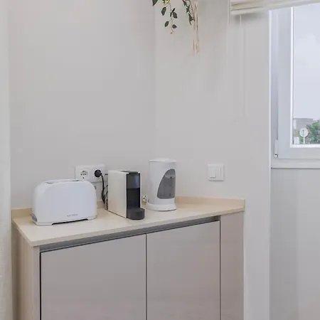 Modern 2br With Patio & Ac - 0e Apartment Lissabon