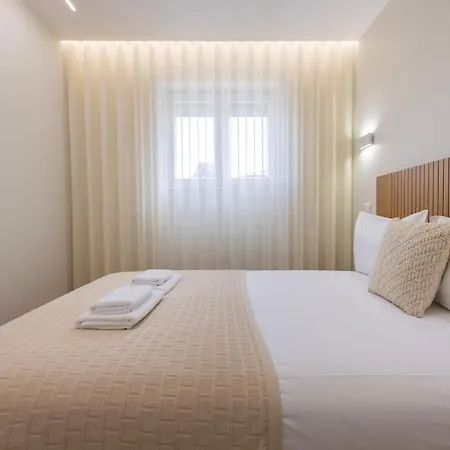 Modern 2br With Patio And Ac Apartamento Lisboa