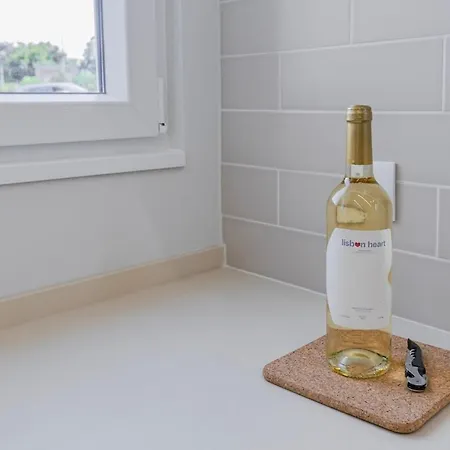 Modern 2br With Patio And Ac Апартаменты *